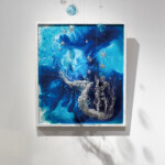 海の泡<Br />
ティーダ・ミサ Thida Misa<Br />
愛する王子様を殺せなかった人魚姫は自ら海に身を投げました。その体は泡となって天へと昇っていきました。