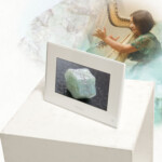 Esmeralda〜緑柱石〜<br />
野中 みさえ Misae Nonaka<br />
六角の柱の結晶となって自然界に現れる緑の石「エメラルド」
光によって色々な輝き方を見せてくれる様子を曲にしてみました。