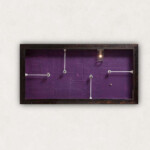 日の出に蜂<br />
古川直明N aoaki Furukawa<br />
複数の失敗作で太陽をモデルに再構築したコラージュの指輪と工房に迷い込んだ蜂をモデルにした立体作品