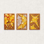 Yellow Magic<br/>
林 ひろみ Hiromi Hayashi<br/>
太陽・月・星」をモチーフに黄色を集めて、カタチを作ってみました。イエローの不思議な力で、面白く楽しい雰囲気になったでしょうか。