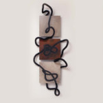 もつれた黒<br/>
榧野 雅浩 Masahiro Kayano<br/>
気付かない内にイヤホンのコードが絡まっていたり、糸がもつれたり、日常よくあるよね?
思いの外に人間社会だってもつれまくって、争いごとになる。
そんな社会のわけの分からない○△✕とやらにはうんざりする。もつれて固い結び目になる前にふり祓えばどうだ。