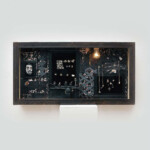 Cabaret + 黒色<br/>
古川 直明 Naoaki Furukawa<br/>
色にいろんなイロを混ぜたジュエリー展示。ジュエリーで眠気スッキリ。